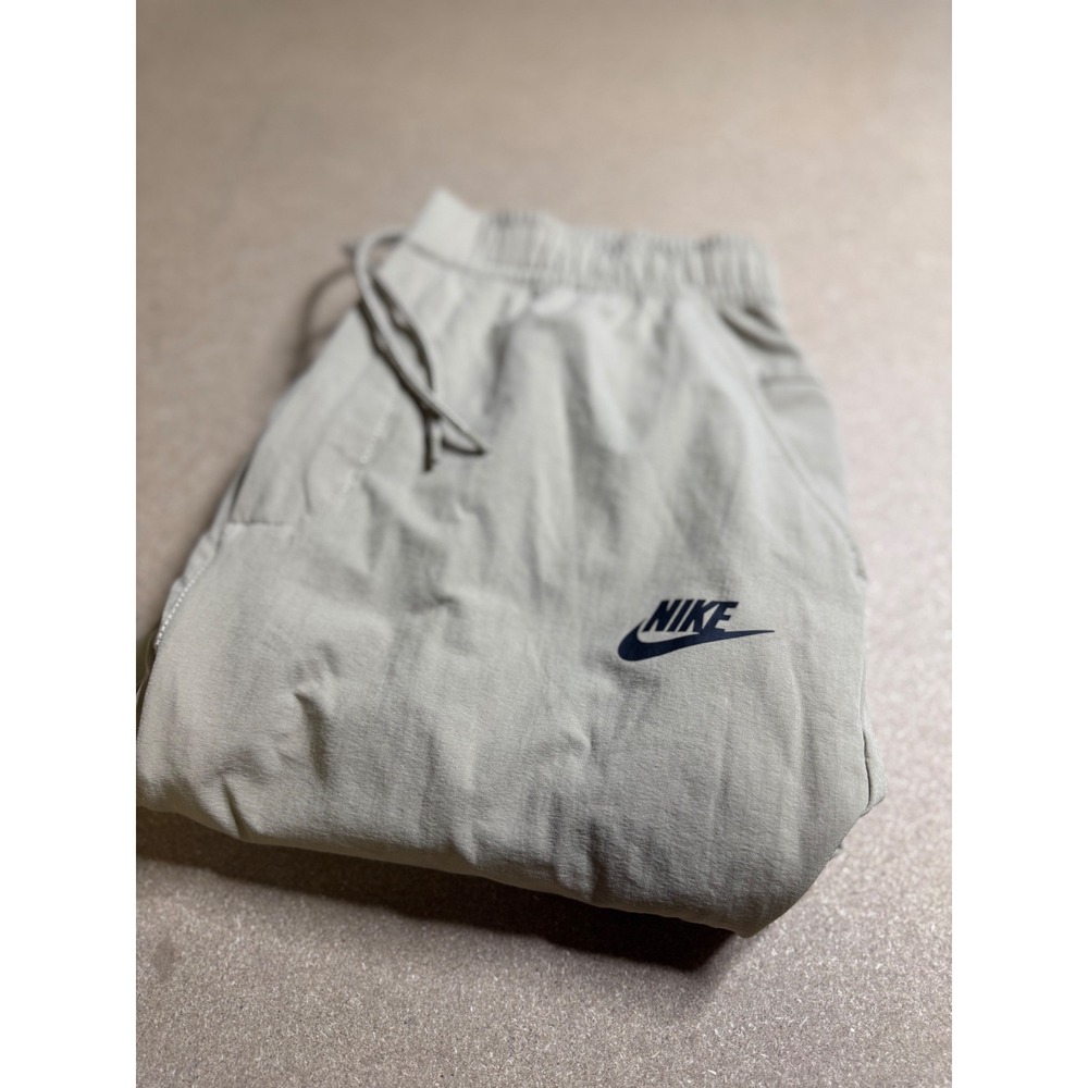 Nike Mens Sportswear Woven‎ Trousers Khaki Tan Stretch Pants Small DM6623-247